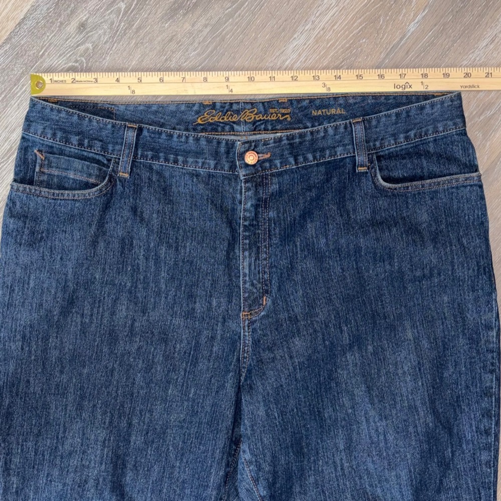Eddie Bauer Natural High Rise Raw Hem Dark Wash Jeans Womens 20L - Picture 5 of 6
